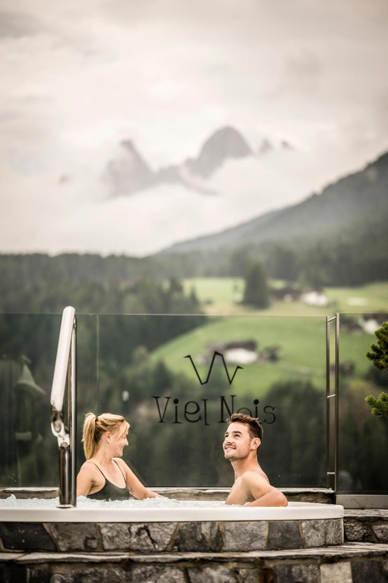 Viel Nois Guest House Funes  Kültér fotó